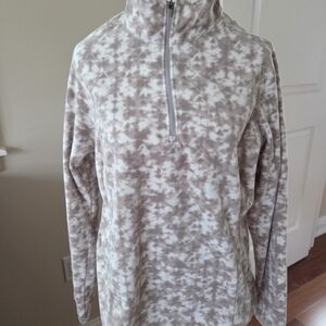 Eddie Bauer Women's Taupe and White Turtleneck Pullover